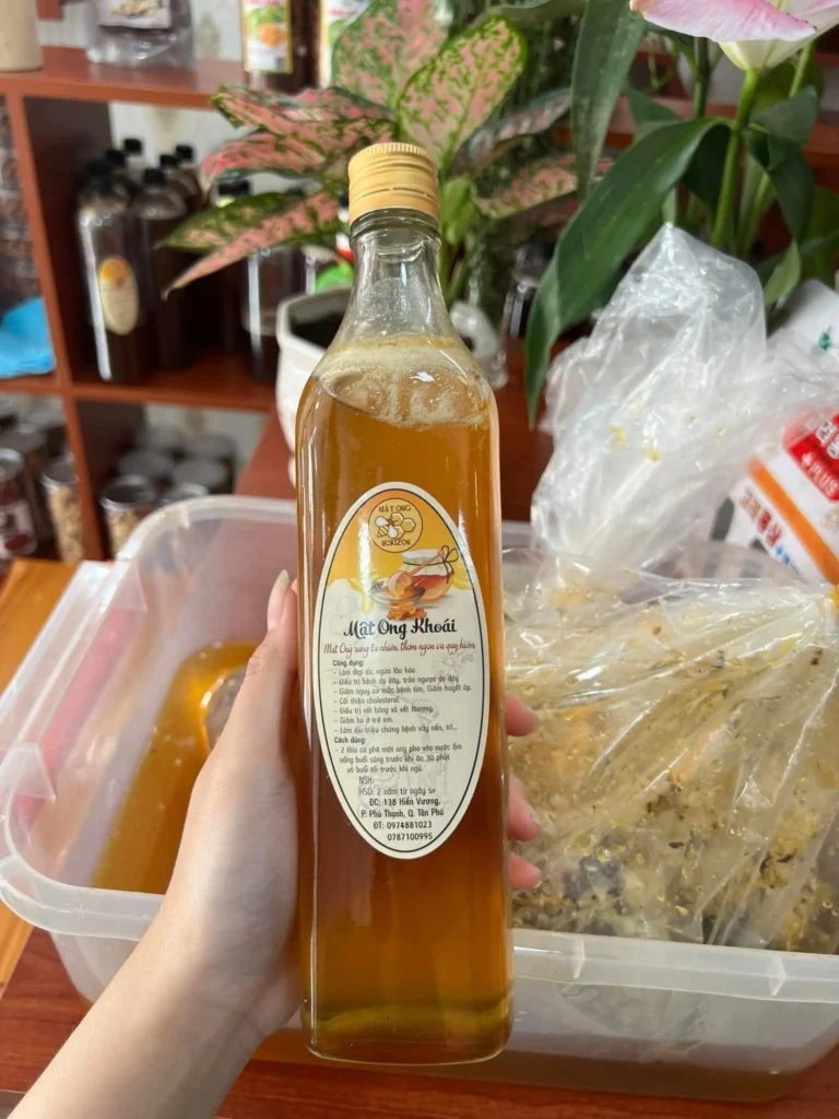 TÁC DỤNG VÀ CÁCH DÙNG MẬT ONG KHOÁI 5 273658611_976979229886232_3880692501162473092_n