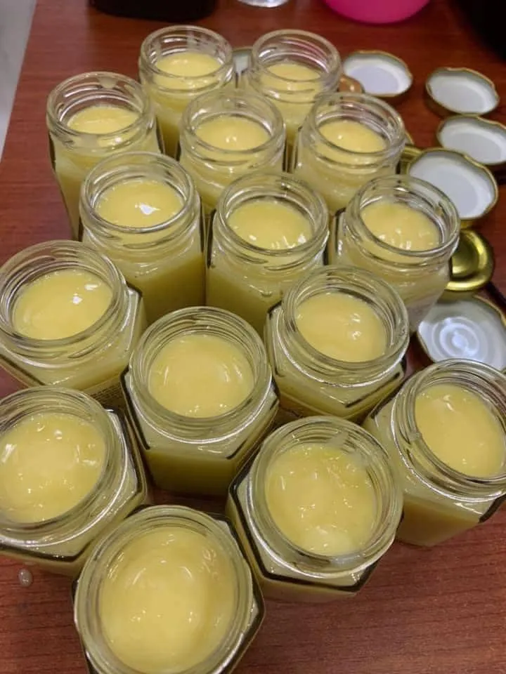 Sữa ong chúa và những câu hỏi thường gặp 7 Z3171146659005_42efd5afcf812c8995b09c8992863fdb 1