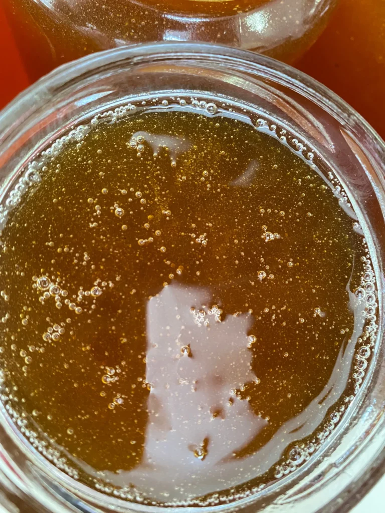 Khi nào có mật ong hoa nhãn đầu mùa? 8 Z3310127711790_84398c1f589a5e66af55d458d0454f58 1