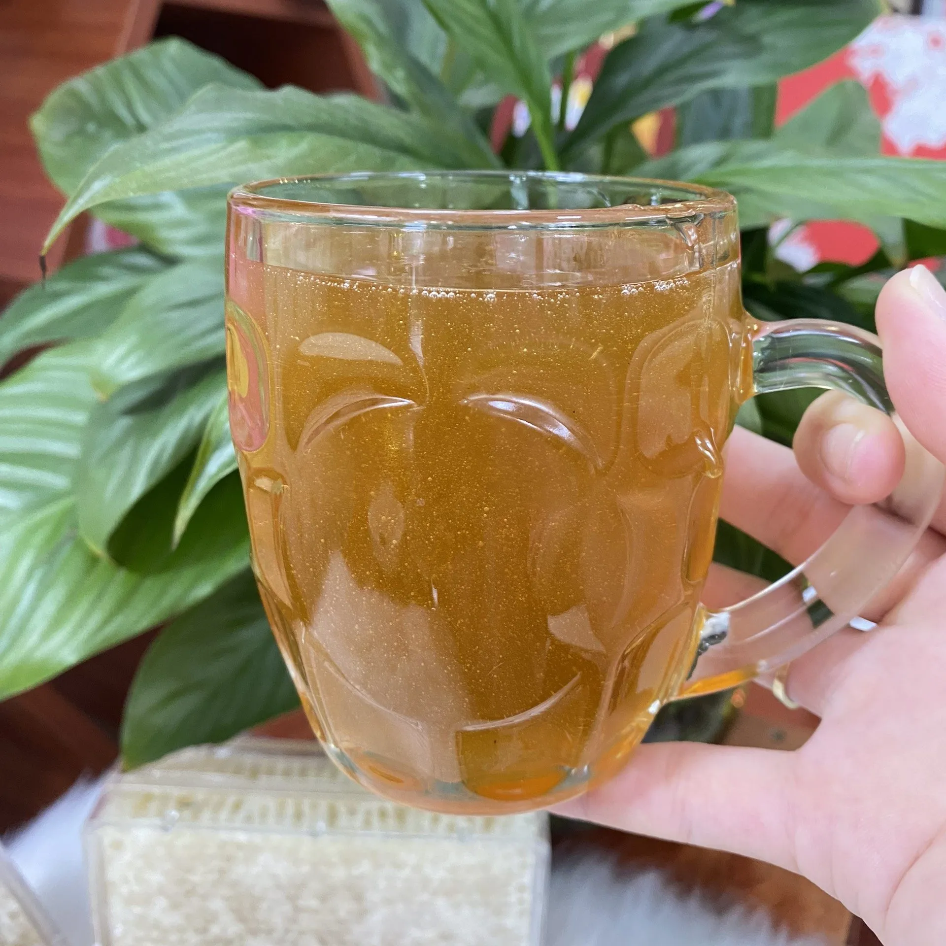 NÊN UỐNG MẬT ONG VÀO THỜI ĐIỂM NÀO? 6 Z4096307741821_ad05f8504f94e4e90a60987f24a28f09