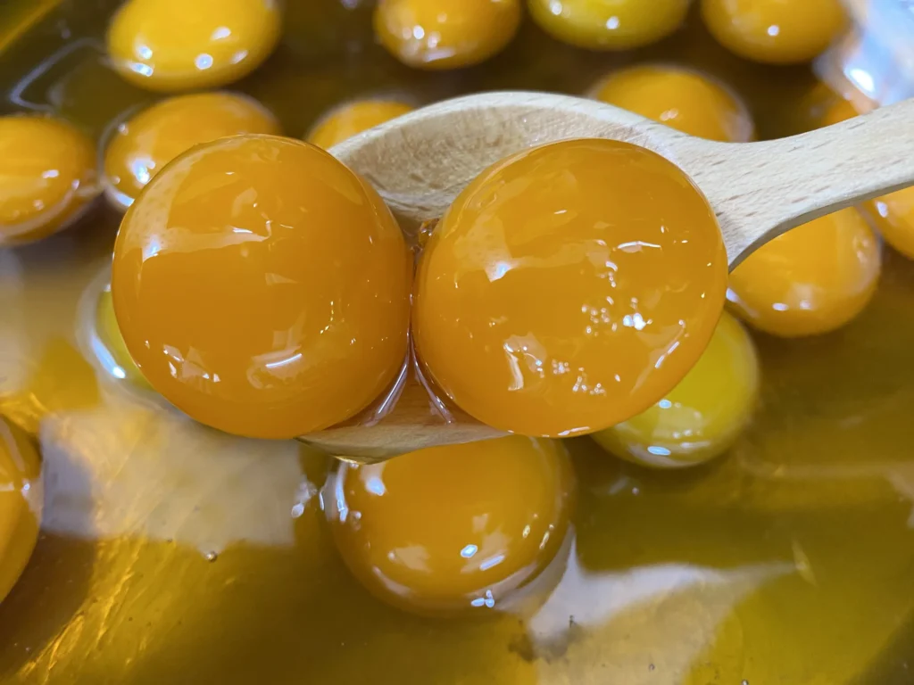 MẬT ONG NGÂM LÒNG ĐỎ TRỨNG GÀ VÀ NHỮNG TÁC DỤNG THẦN KÌ ĐỐI VỚI CƠ THỂ 6 Z4294310225034_3031e3d6ea828a7d3643b1fdfd33f84c