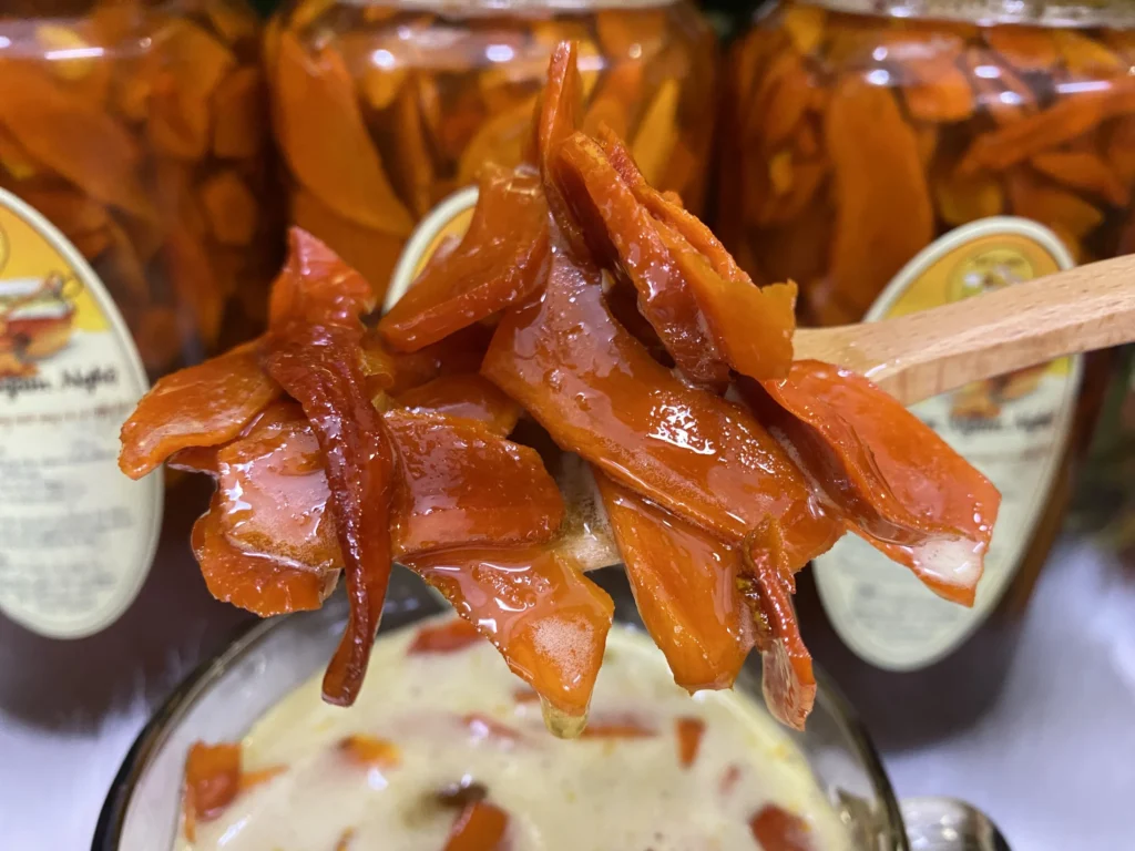 Công dụng của nghệ tươi ngâm mật ong đối với sức khỏe và làm đẹp 11 Z4378612680576_f998a10b356f5152b6b008eef1f9b409