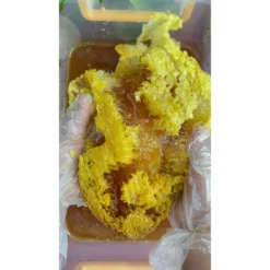 Sáp ong khoái thiên nhiên cắt miếng cả mật ong